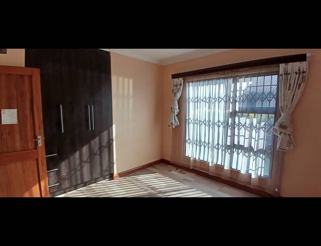 3 BEDROOM TOWNHOUSE FOR SALE IN BEN FLEUR